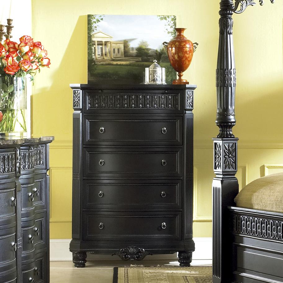 Britannia Rose Chest